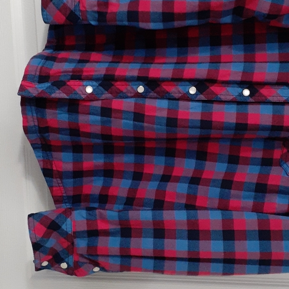 Beautiful winter shirt's - Picture 2 of 13